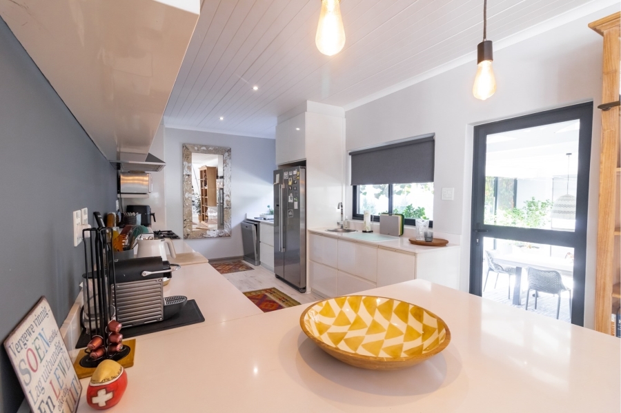 4 Bedroom Property for Sale in Middedorp Western Cape